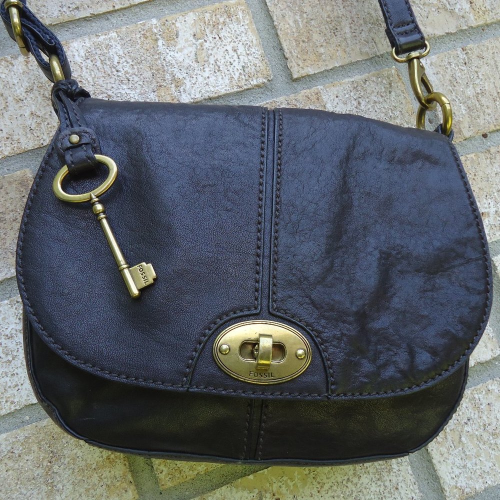 Fossil long live Vtg 1954 leather crossbody bag.